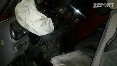 Abşeronda avtomobil furqona çırpıldı – FOTO