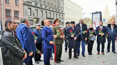 Rusiya azərbaycanlıları İttifaqının mərkəzi apparatı Sankt Peterburqa səfər edib.