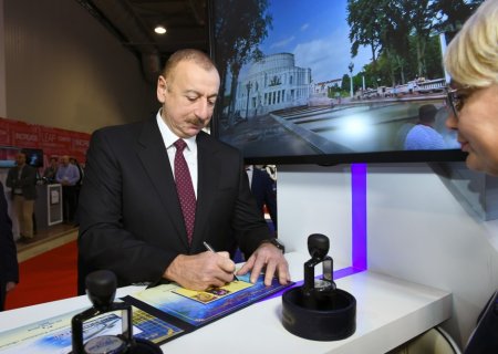 Azərbaycan Prezidenti İlham Əliyev “Bakutel-2019” sərgisi ilə tanış olub YENİLƏNƏCƏK VİDEO