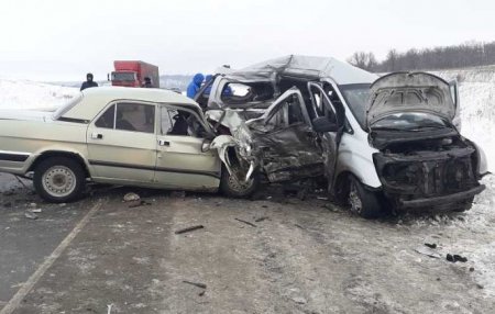 Volqa” “Hyundai”la toqquşdu: 4 ölü, 5 yaralı - FOTO