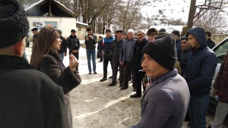 Deputatlığa namizəd Mehriban Pashayeva Çayrut kendində görüşlərini davam etdirir -FOTO